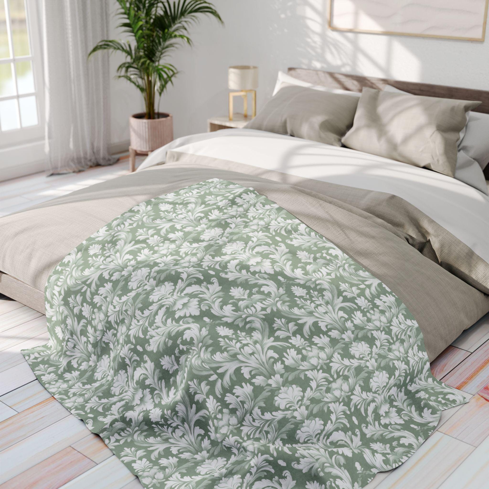 Damask Pattern Pastel Green Fleece Blanket, Vintage Style Throw Blanket for Living Room Bedroom