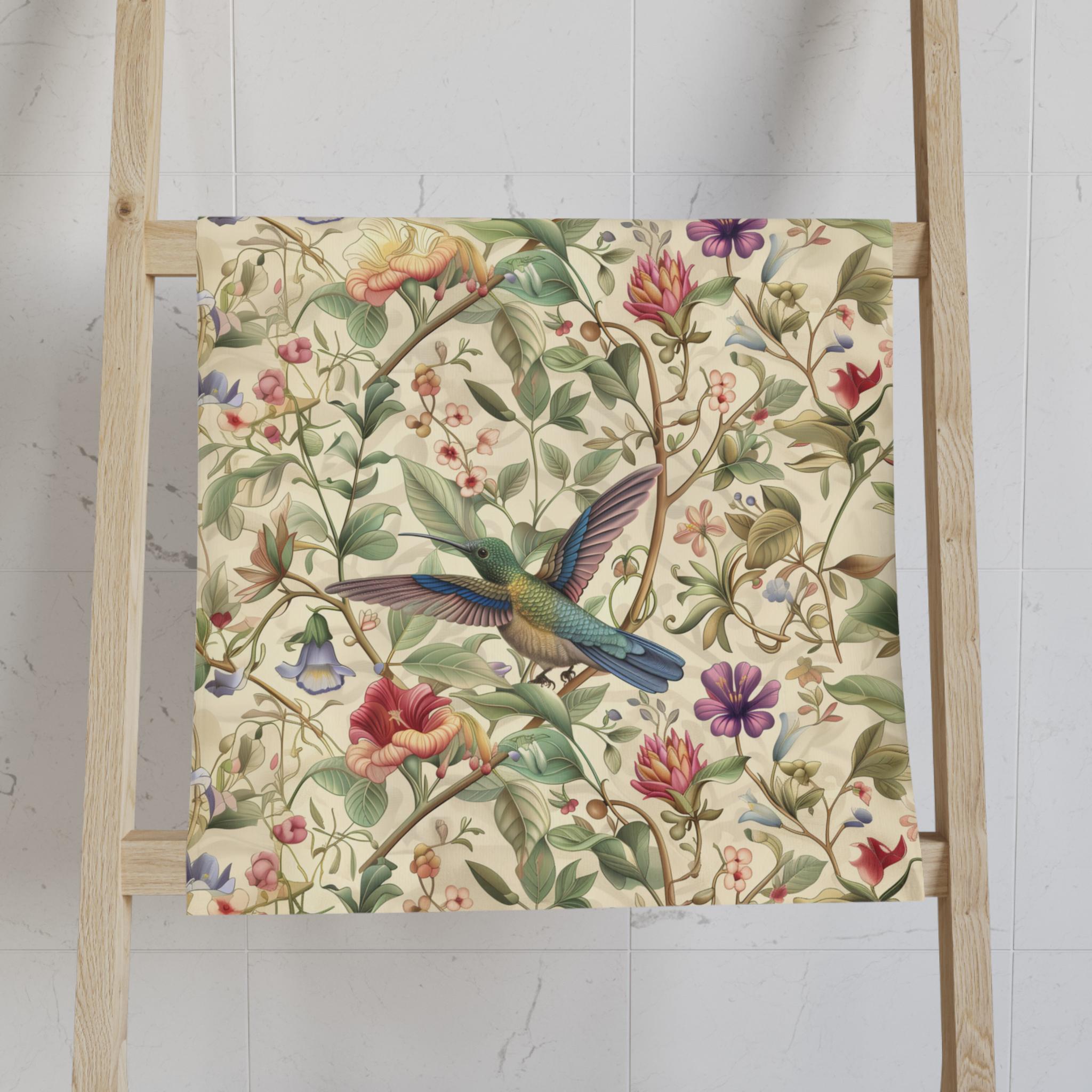 William Morris Hummingbird Botanical Hand Towel: Vintage Floral Vine Design for Cottagecore Bathroom