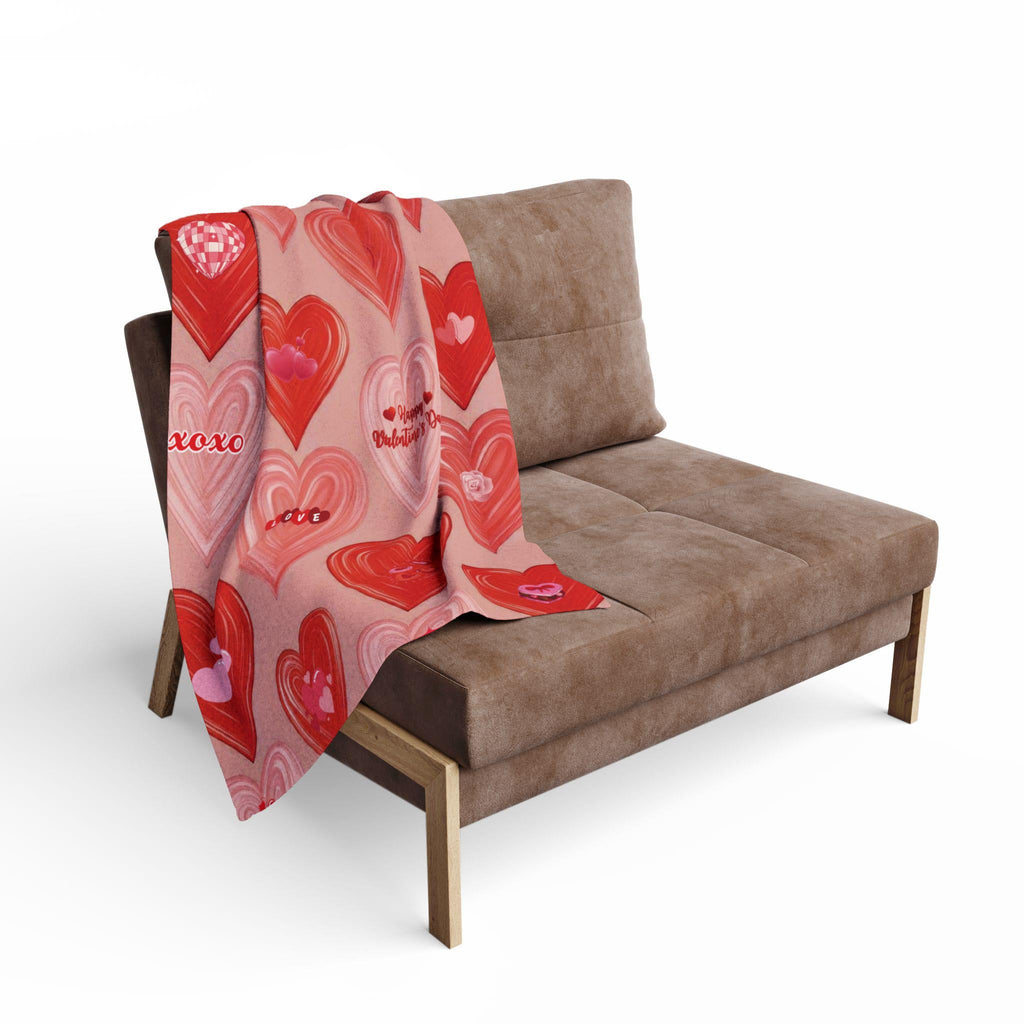Romantic Valentine's Day Fleece Blanket: Cozy Heart & Cupid Design Throw for Love Season