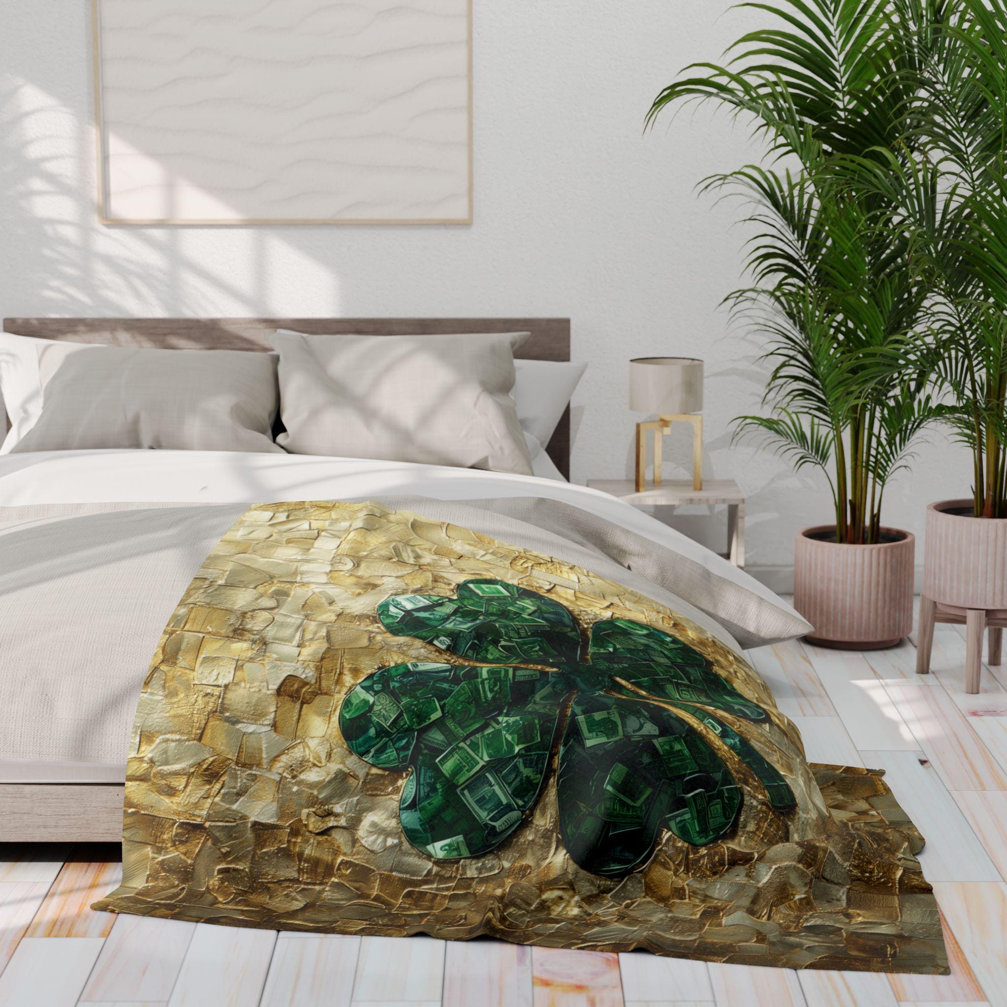 St Patrick's Day Lucky Clover Fleece Blanket - Green and Gold Irish Heritage Throw for Wealth & Fortune