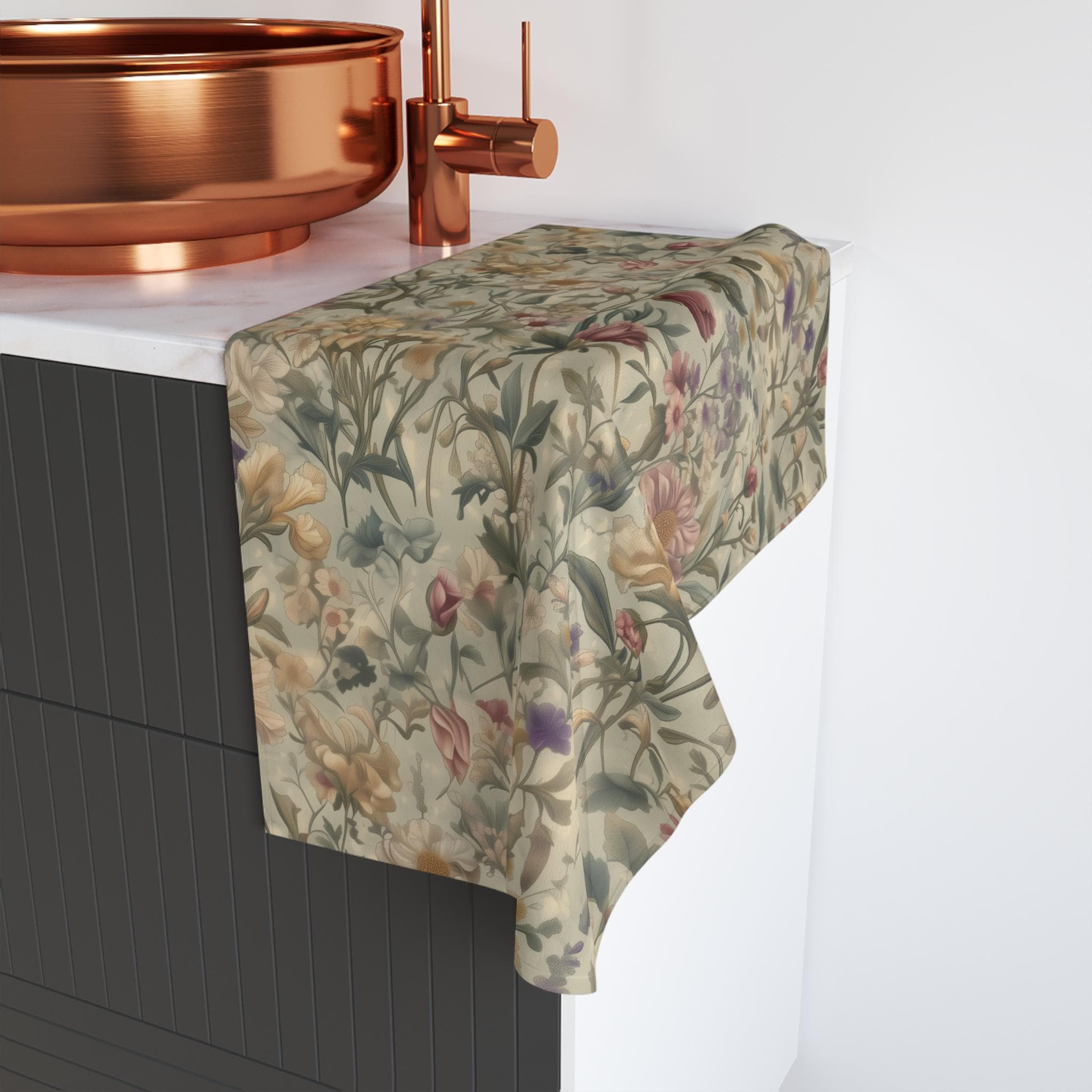 Vintage-Inspired William Morris Botanical Hand Towel: Soft Floral Tapestry for Cottage Bath Decor
