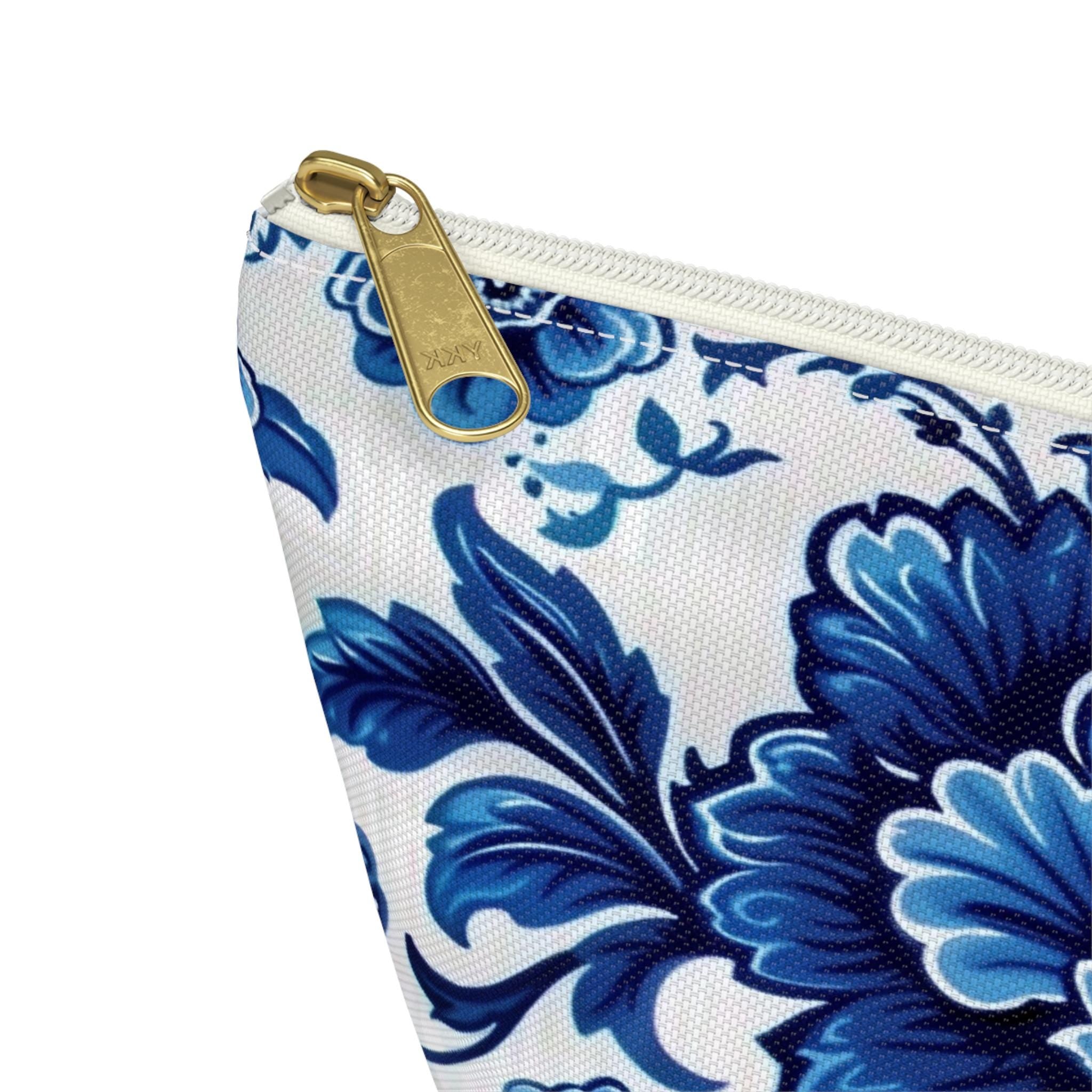Elegant Blue Floral Accessory Pouch: Boho Makeup Bag & Travel Organizer with Porcelain Pattern
