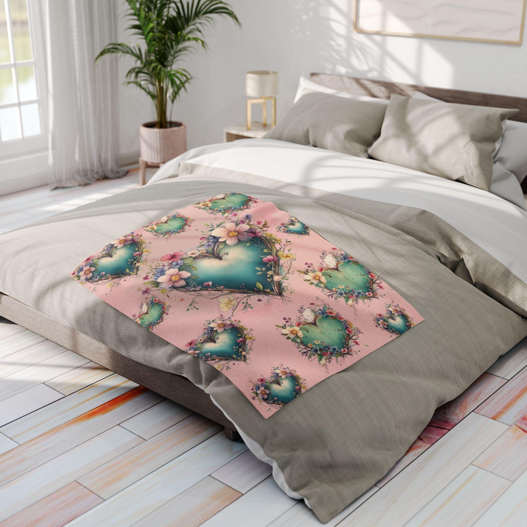 Romantic Floral Heart Wreath Fleece Blanket: Teal & Blush Pink Throw for Cozy Home Decor