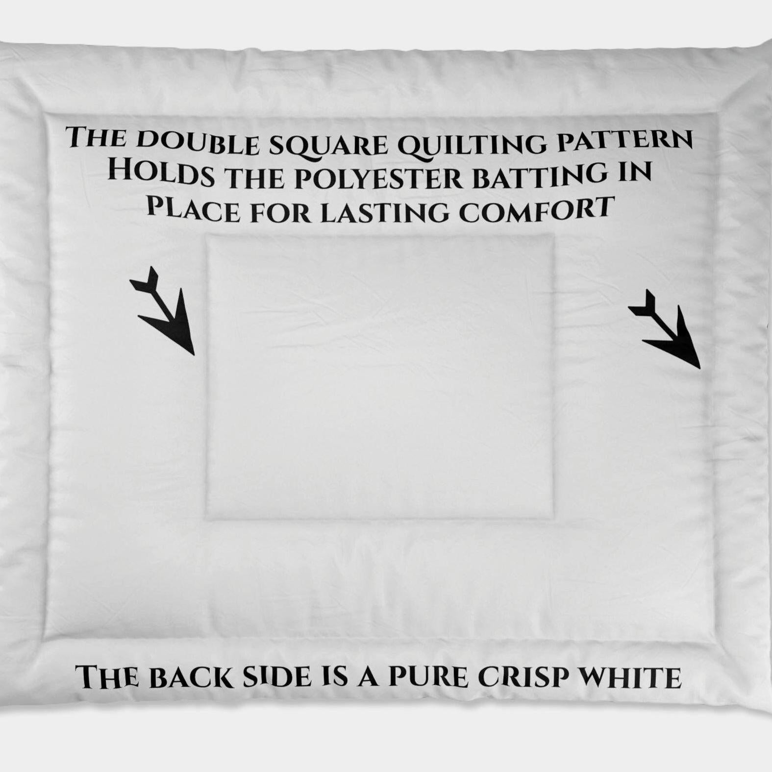 Elegant Chinoiserie Comforter: Blue & White Pottery Pattern for Luxurious Bedroom Decor
