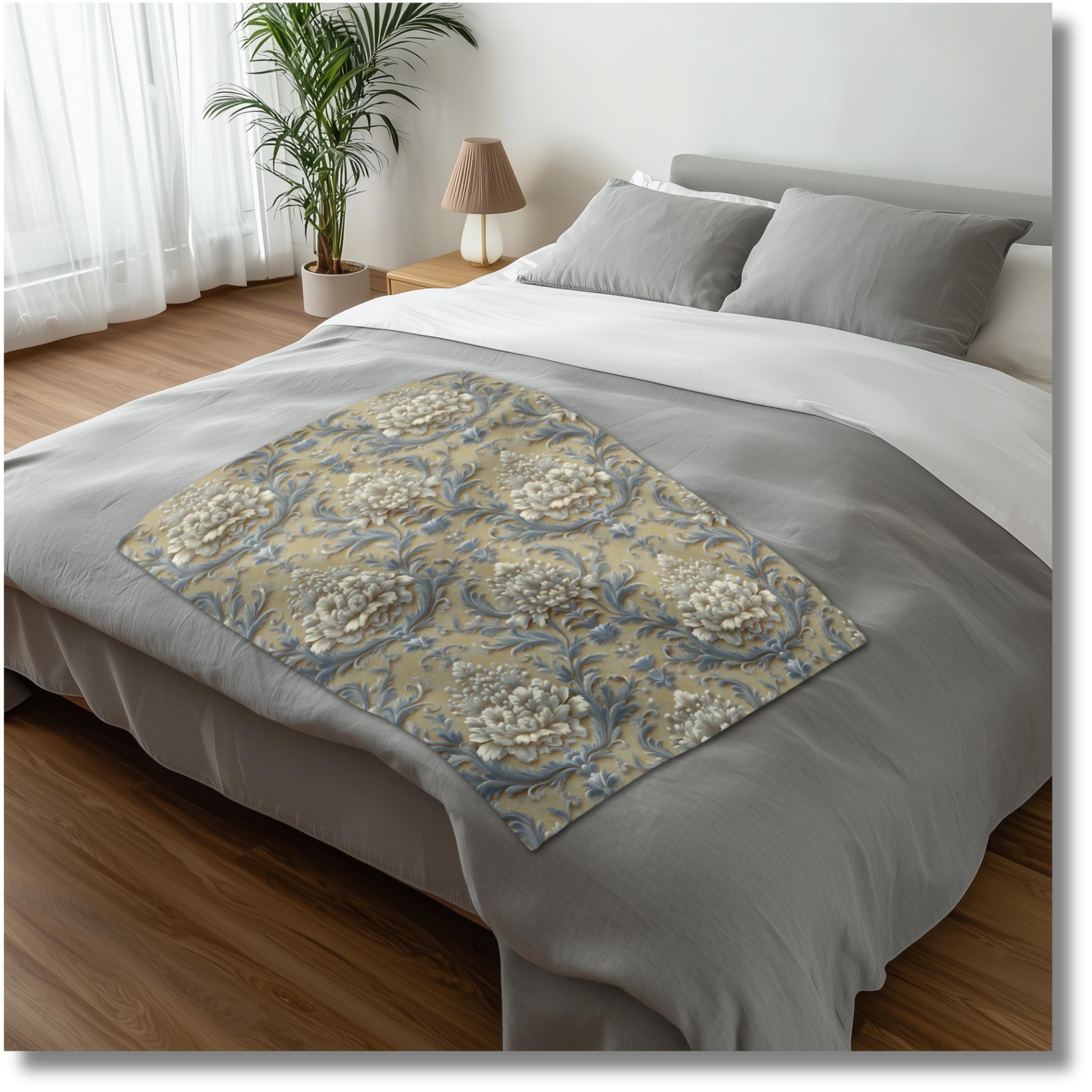 Damask Floral Fleece Throw Blanket: Elegant Pale Gold, Blue & Ivory