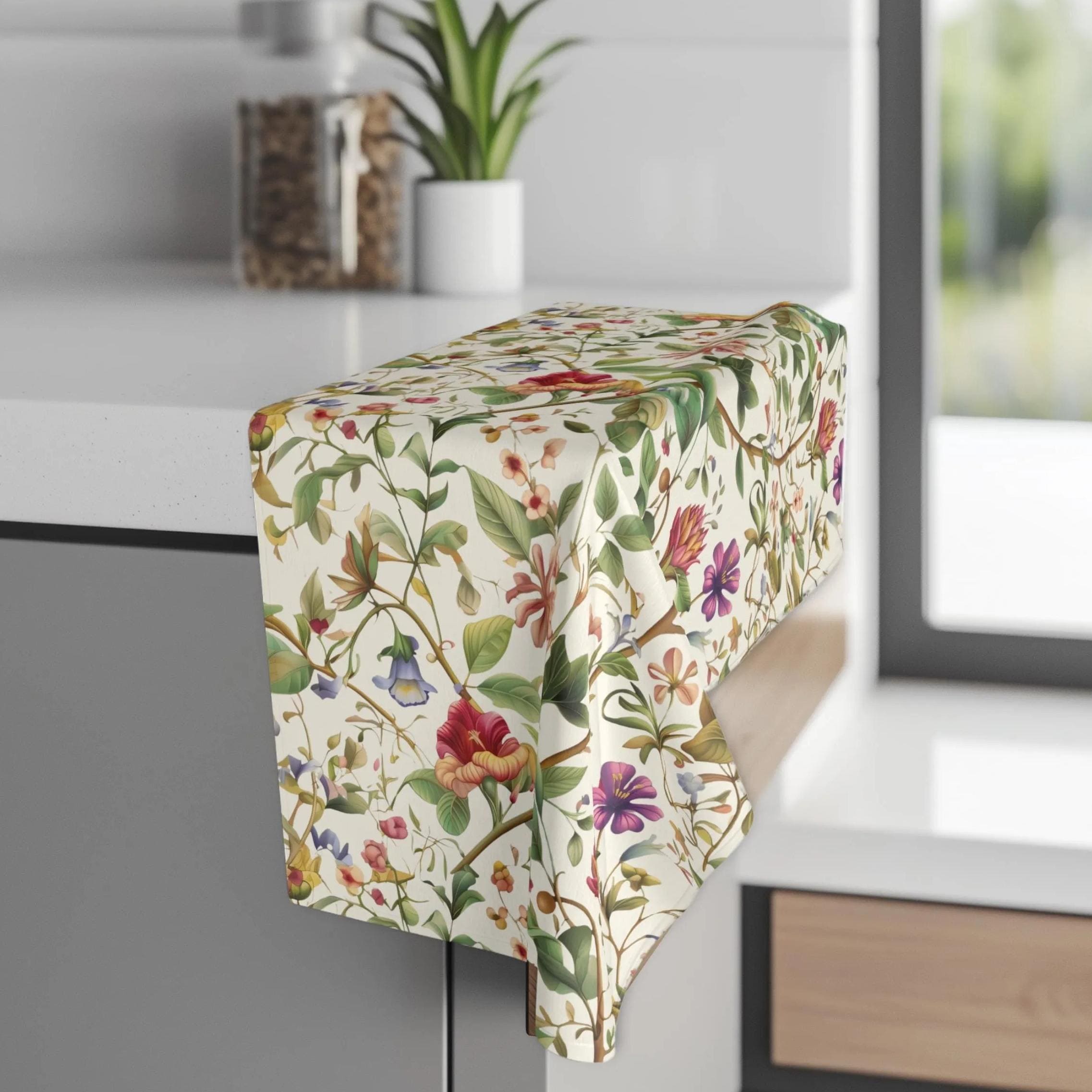 William Morris Hand Towel: Vintage Botanicals and Vines on Cream Background