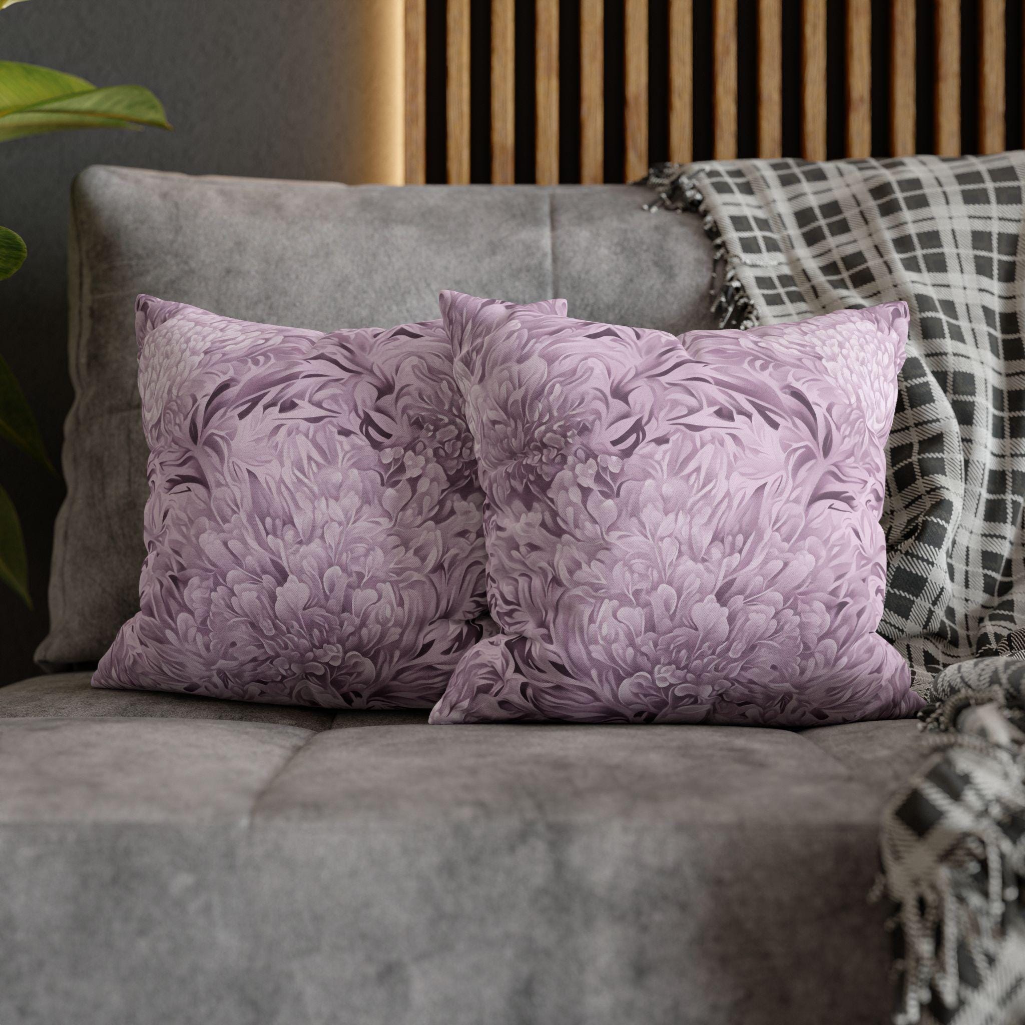 William Morris Inspired Pillow Cover: Modern Lavender Marigold Botanical, Zoomed-In Pattern