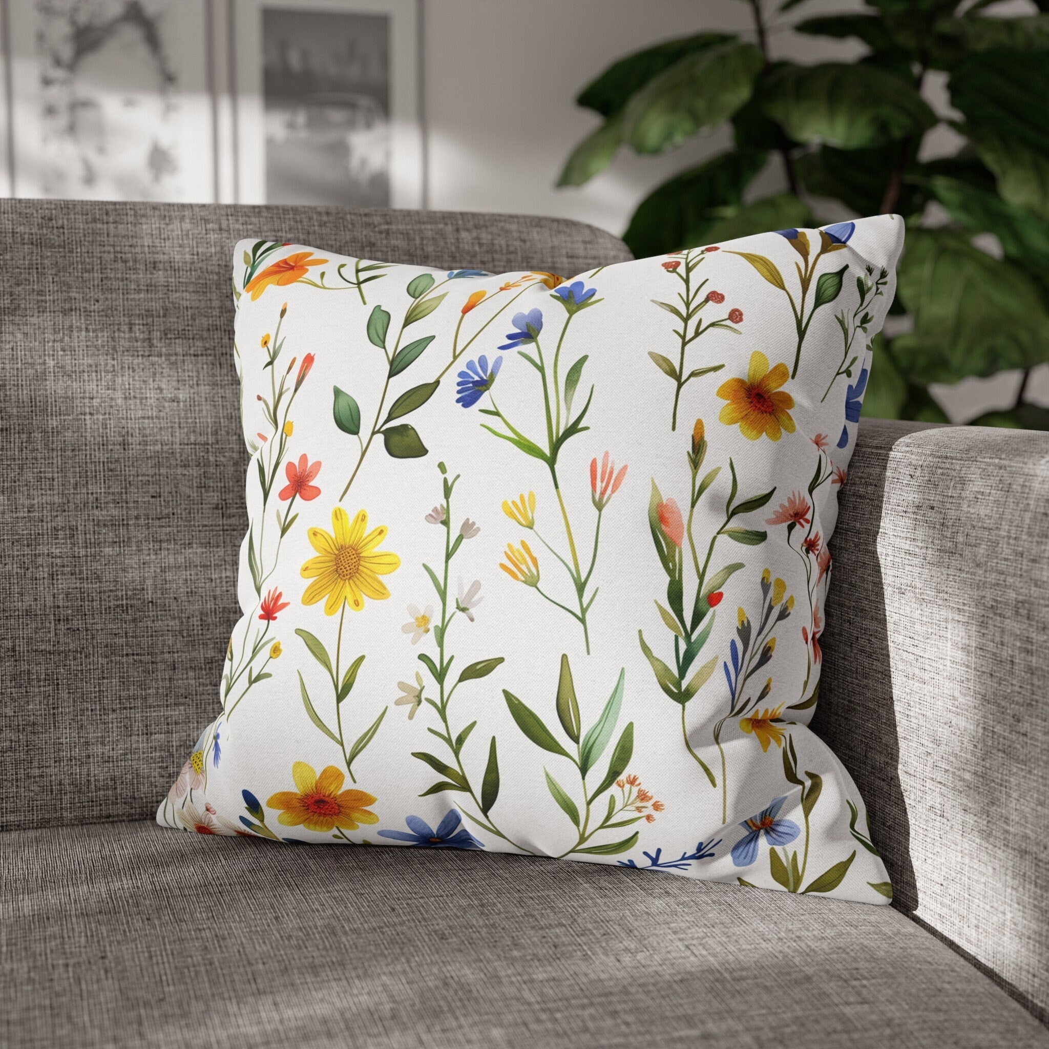 Wildflower Meadow Pillow Cover: Vibrant Floral Accent Cushion