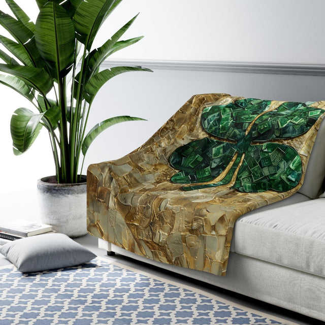 St Patrick's Day Lucky Clover Fleece Blanket - Green and Gold Irish Heritage Throw for Wealth & Fortune
