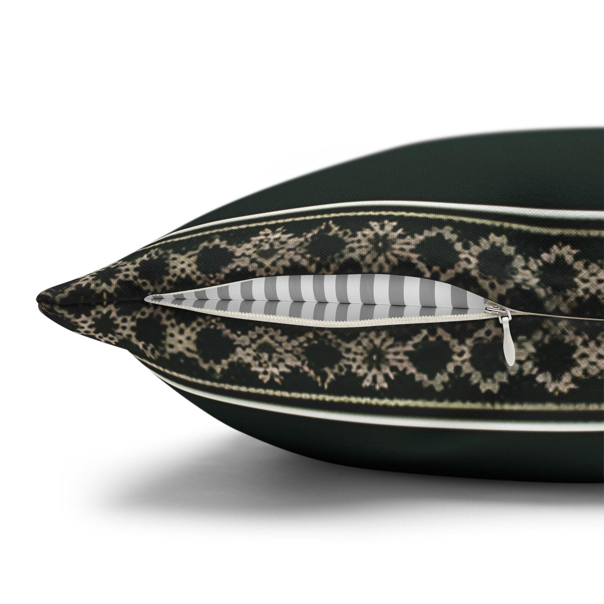 Elegant Emerald Green Throw Pillow Cover with Intricate Snowflakes and Reindeer Design
