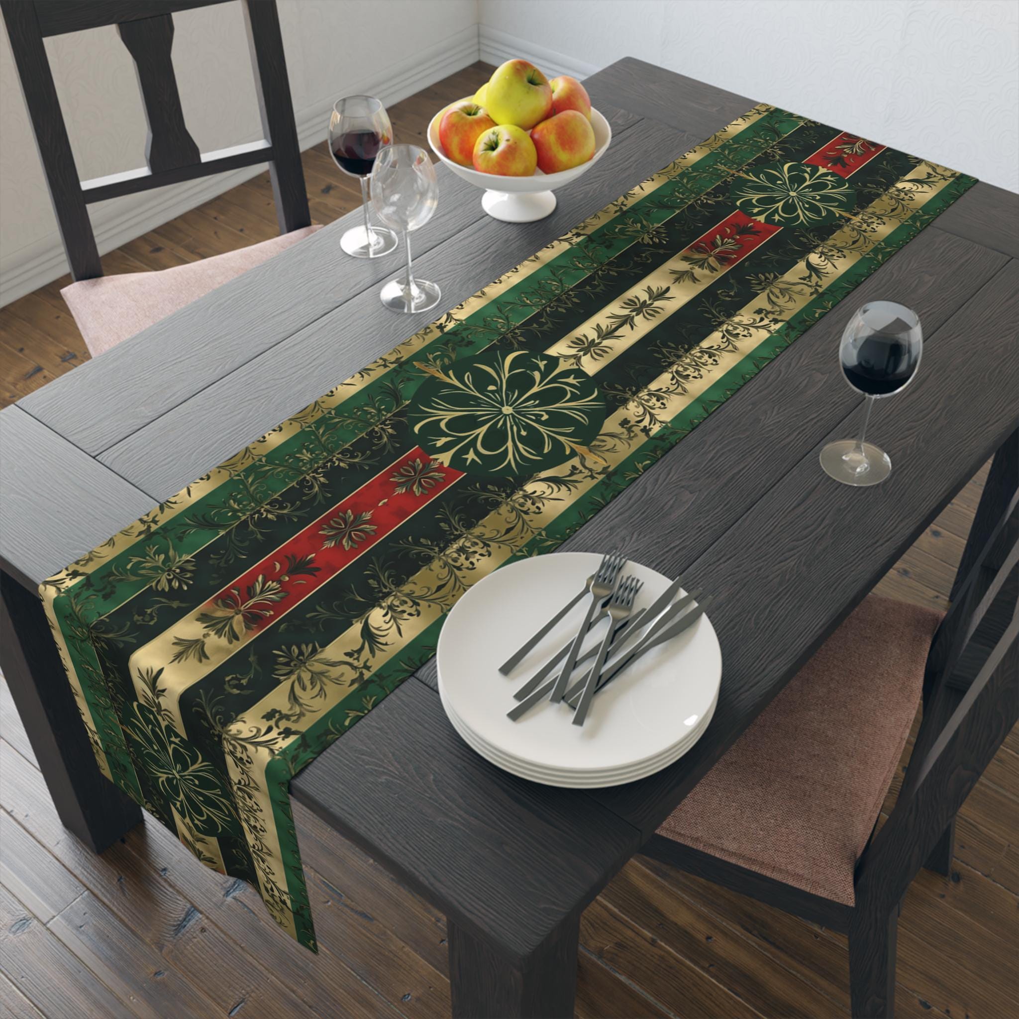 Christmas Table Runner: Festive Holiday Dining Decor with Ornate Leaf Design for Winter Entertaining