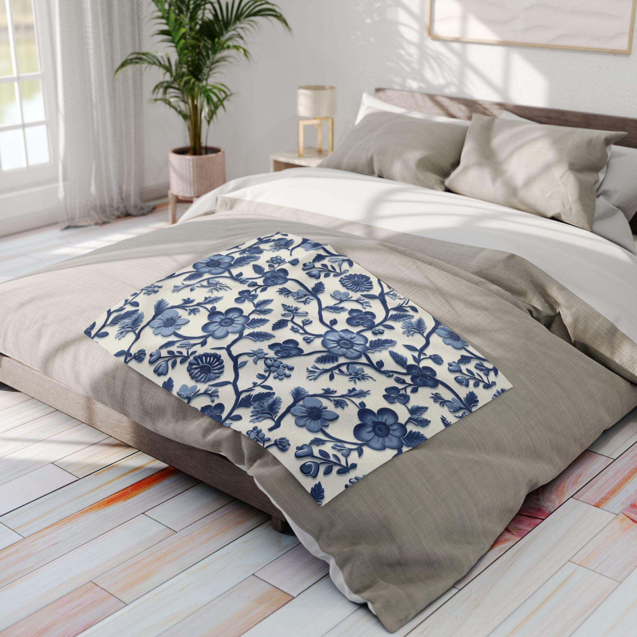 Chinoiserie Fleece Blanket: Blue and White Floral Pottery Pattern
