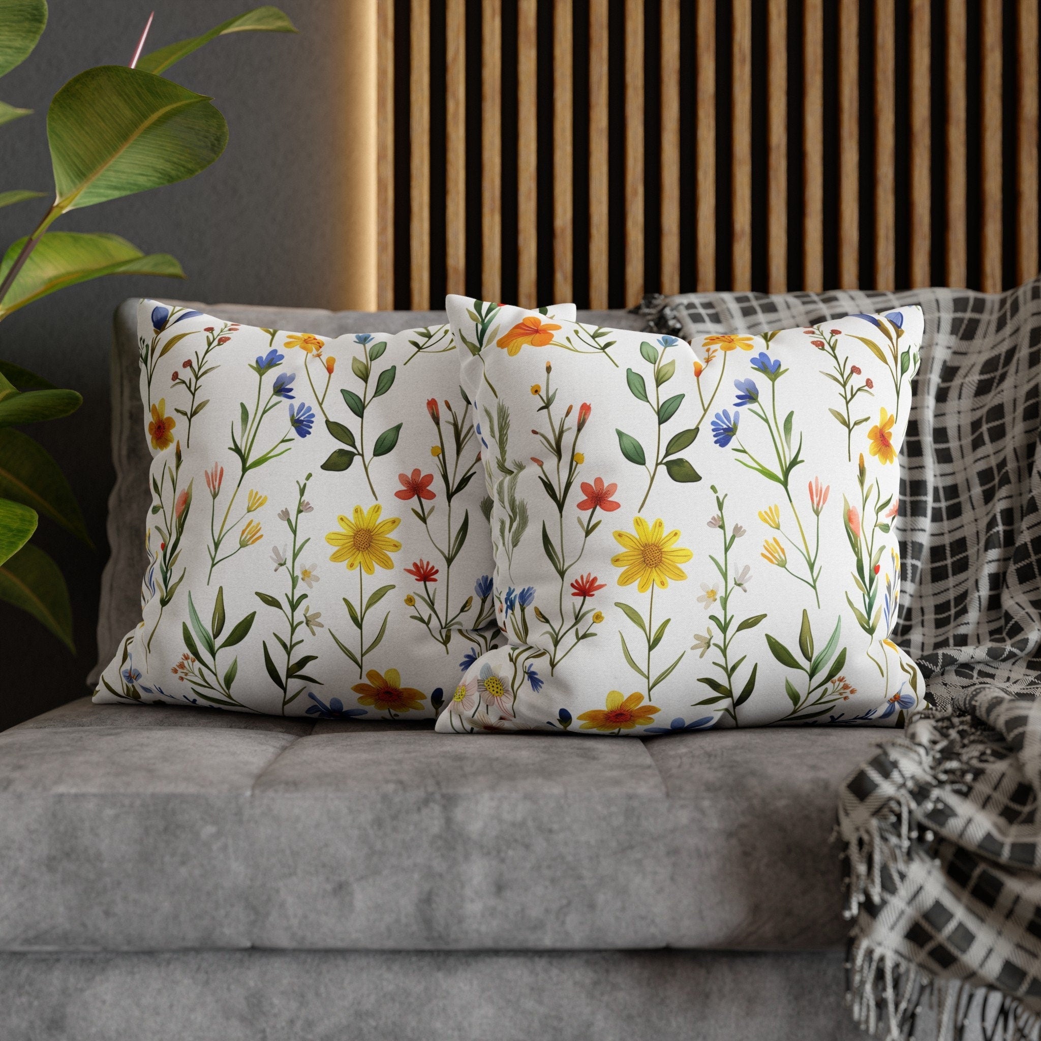 Wildflower Meadow Pillow Cover: Vibrant Floral Accent Cushion