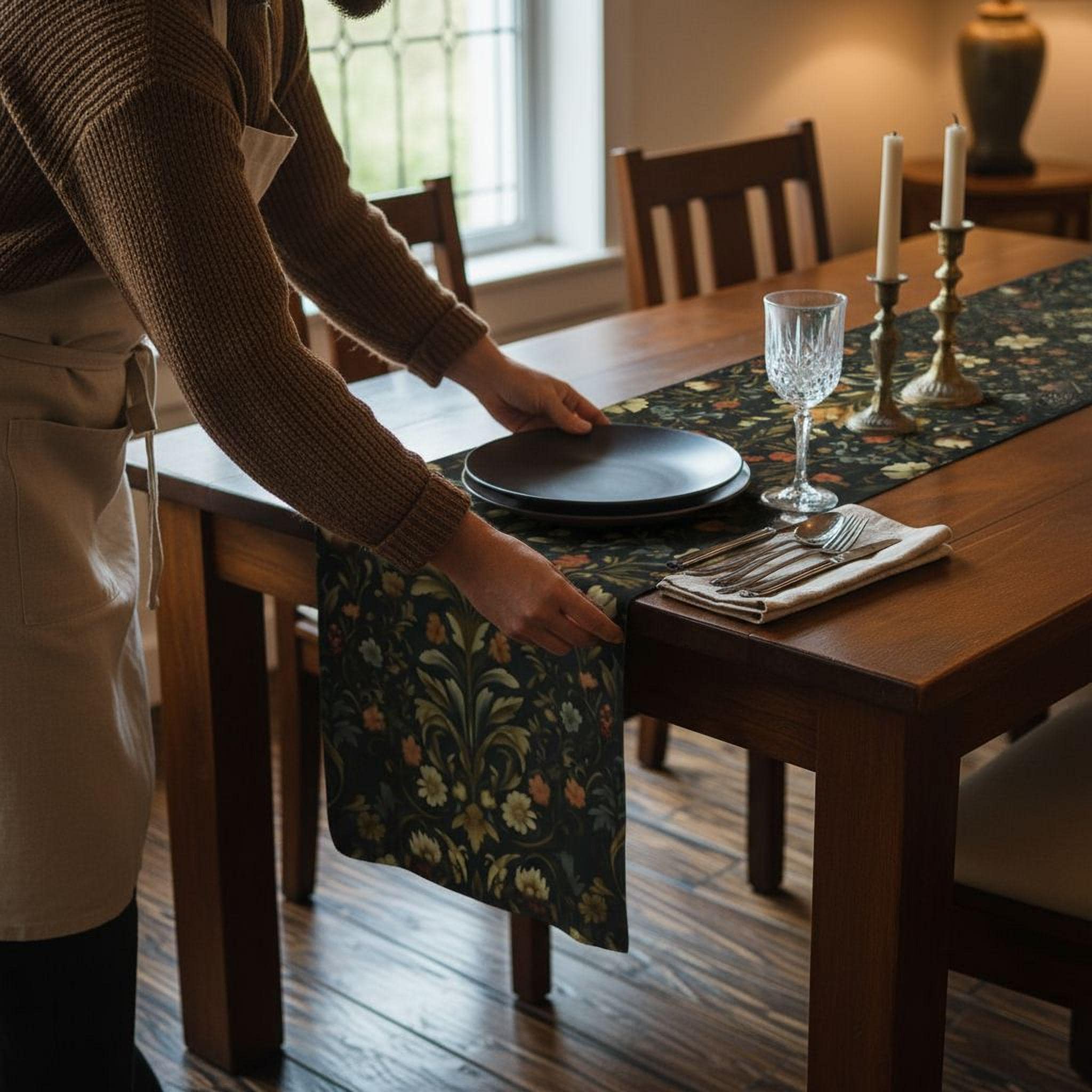 William Morris inspired Table Runner: Vintage Style Moody Blooms