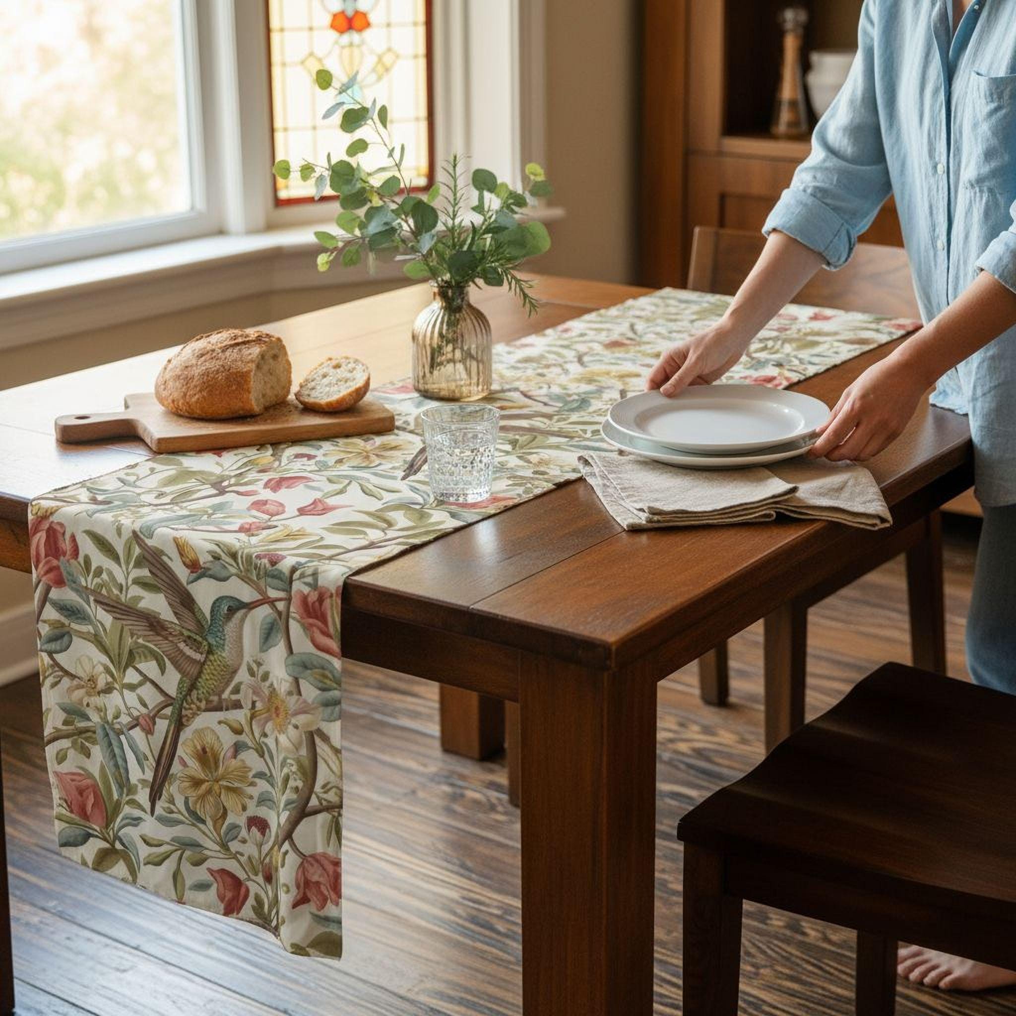 Elegant William Morris Hummingbird Floral Table Runner: Vintage Botanical Decor