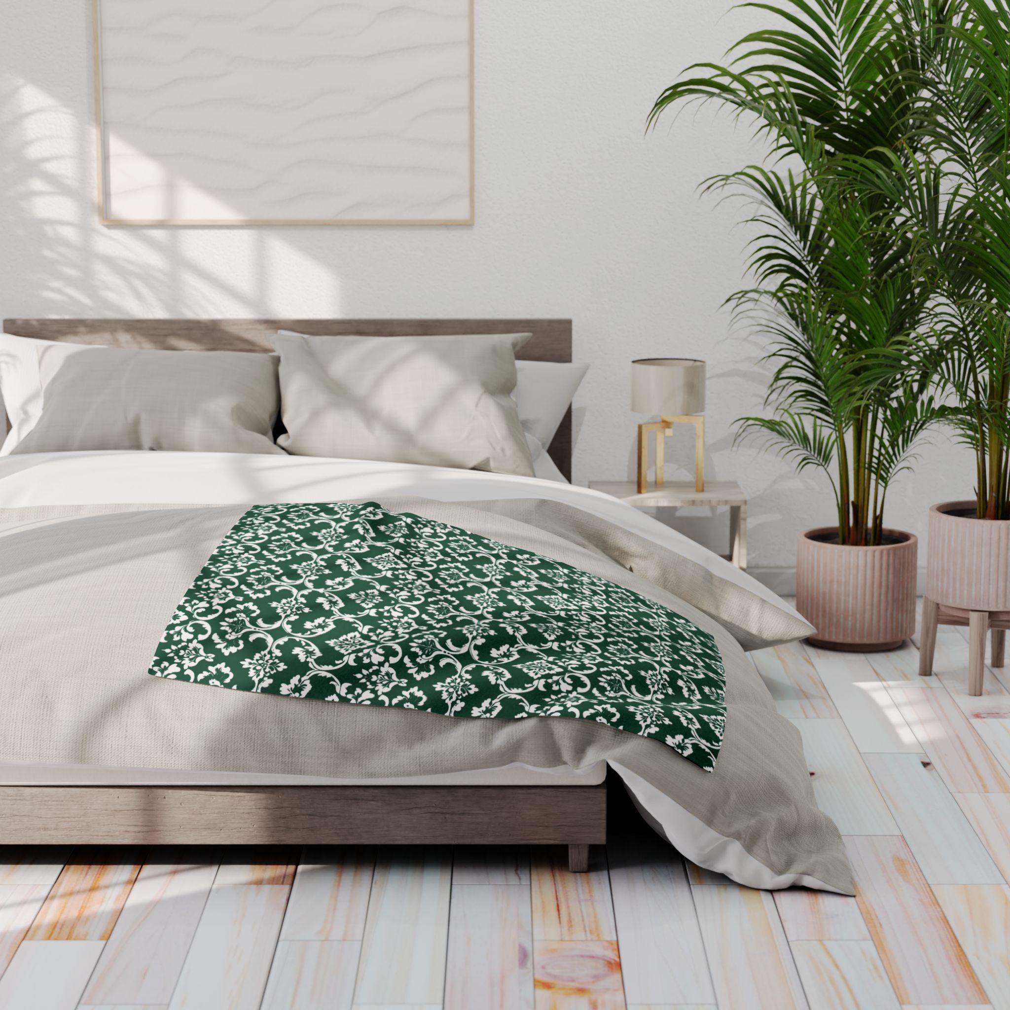 Kelly Green Damask Fleece Blanket: Elegant Floral Throw