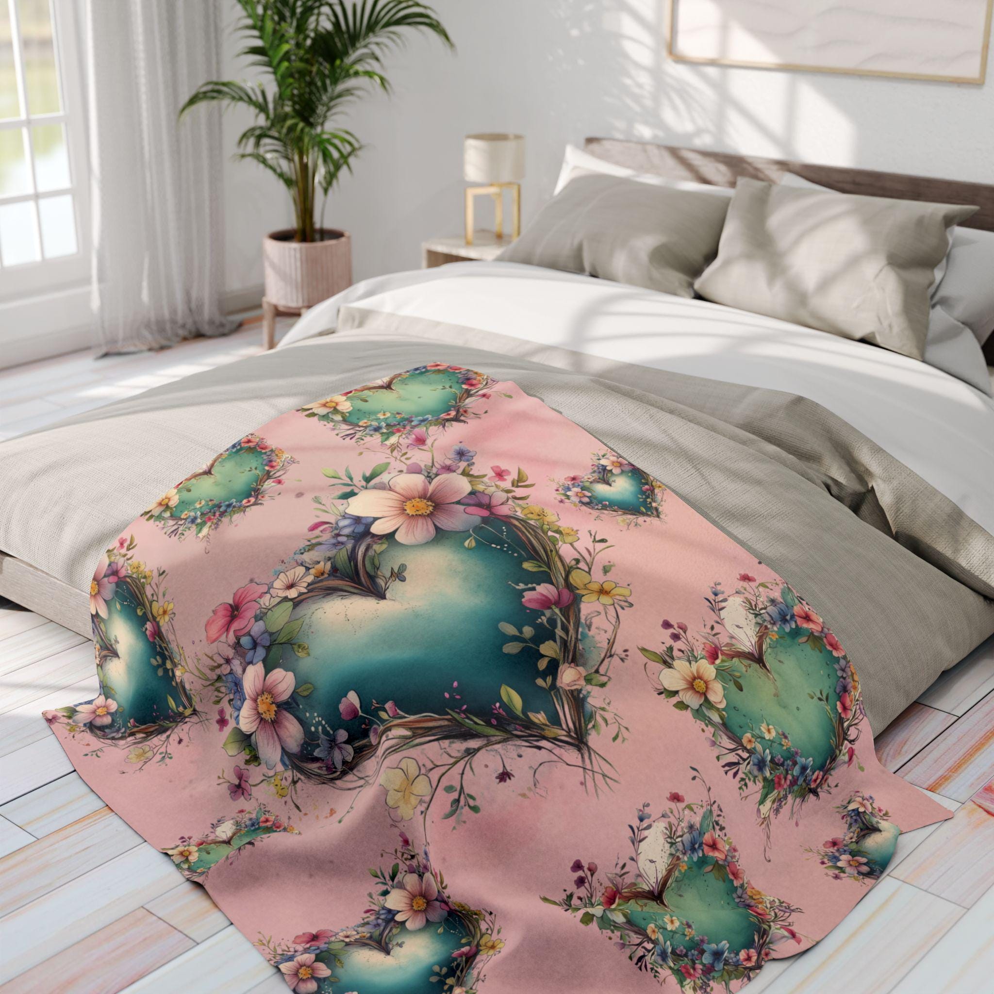 Romantic Floral Heart Wreath Fleece Blanket: Teal & Blush Pink Throw for Cozy Home Decor