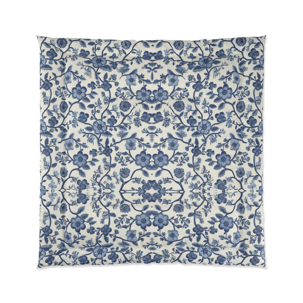 Elegant Chinoiserie Comforter: Blue & White Pottery Pattern for Luxurious Bedroom Decor