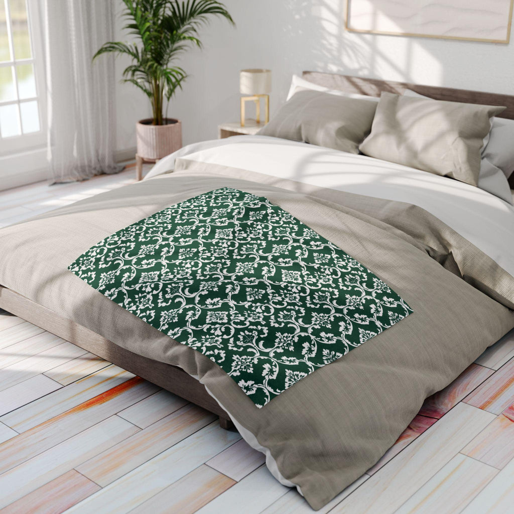 Kelly Green Damask Fleece Blanket: Elegant Floral Throw
