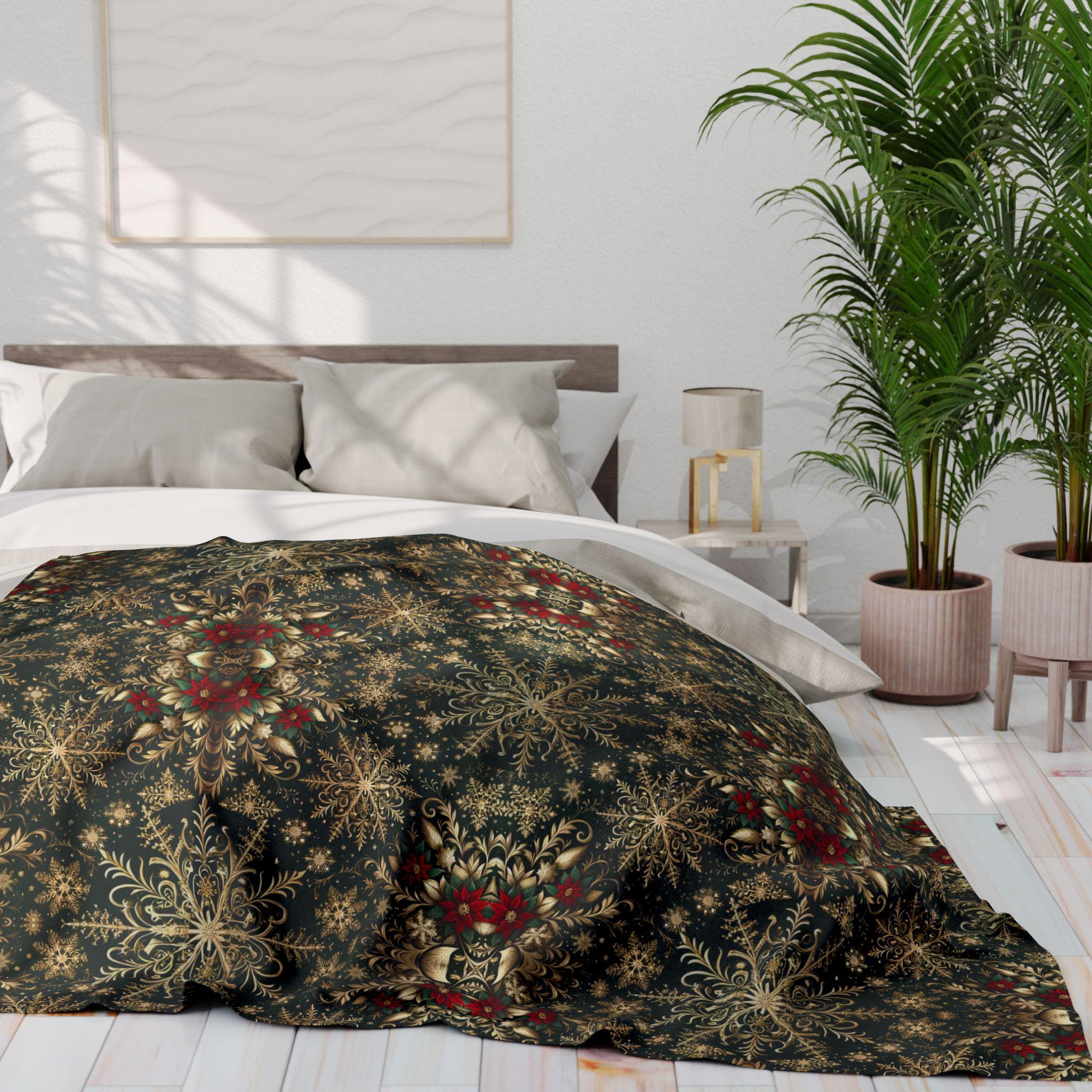 Elegant Golden Snowflake Poinsettia Fleece Blanket: Christmas Decor & Cozy Winter Gift