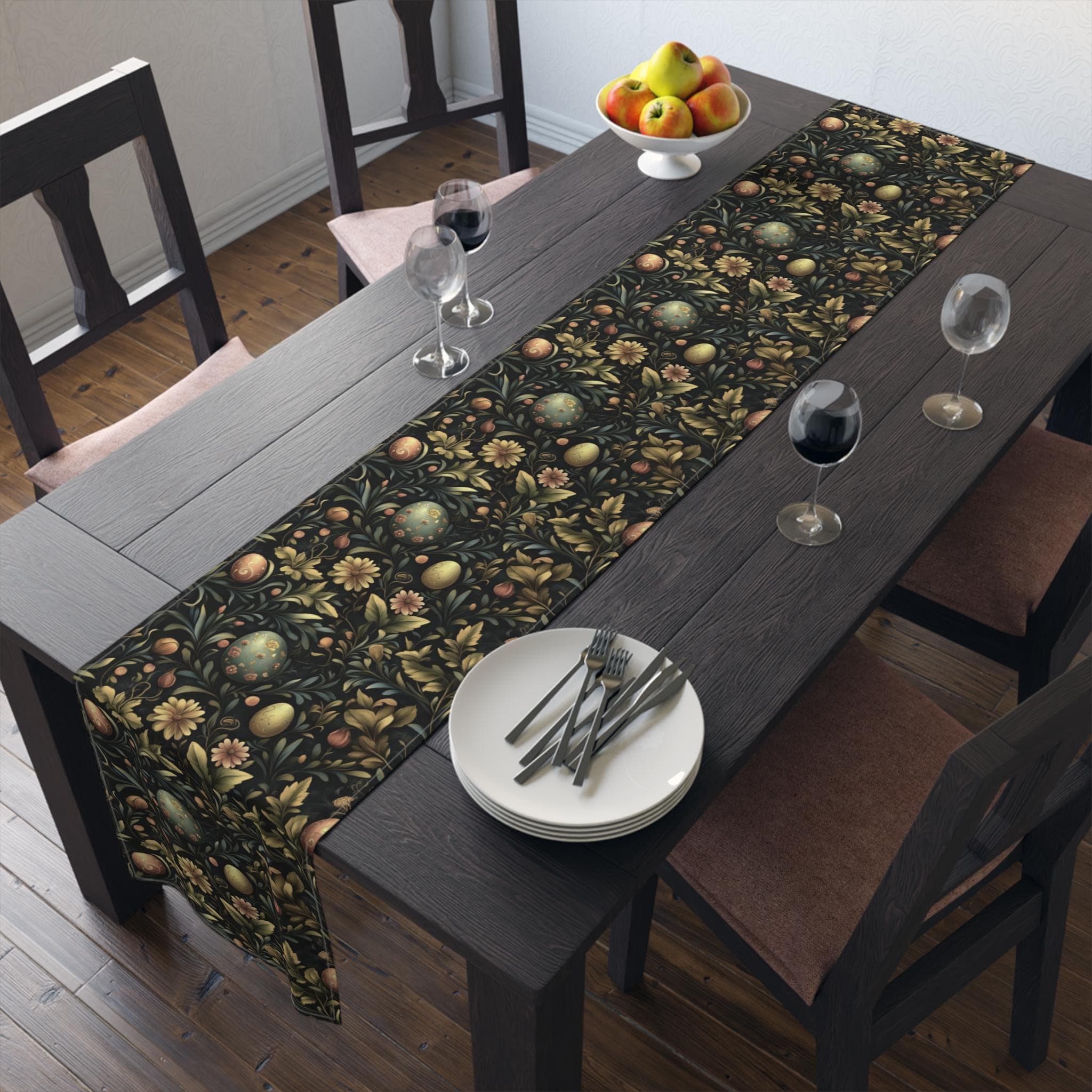 William Morris Floral Easter Table Runner: Vintage Style Spring Dining Decor