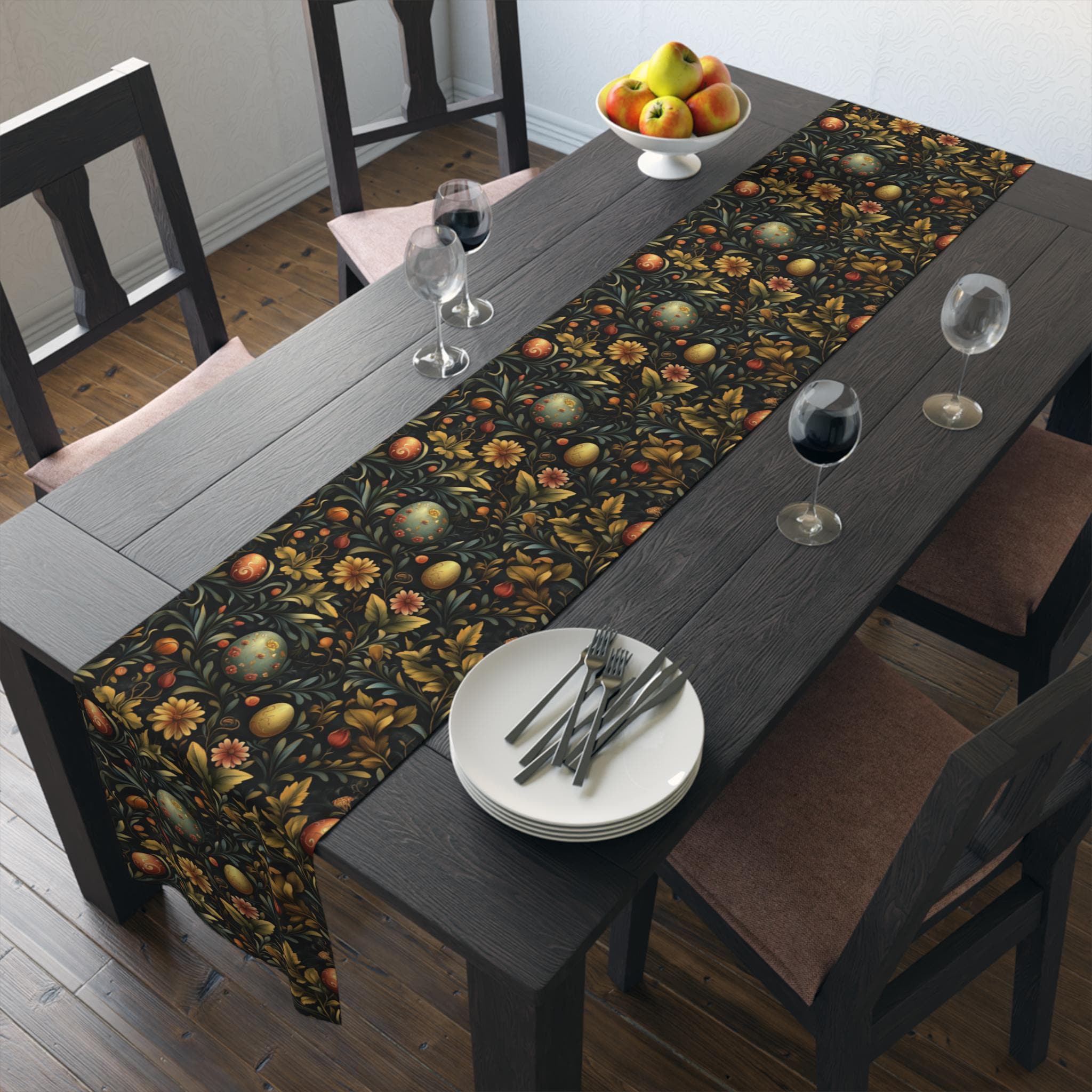 William Morris Floral Easter Table Runner: Vintage Style Spring Dining Decor